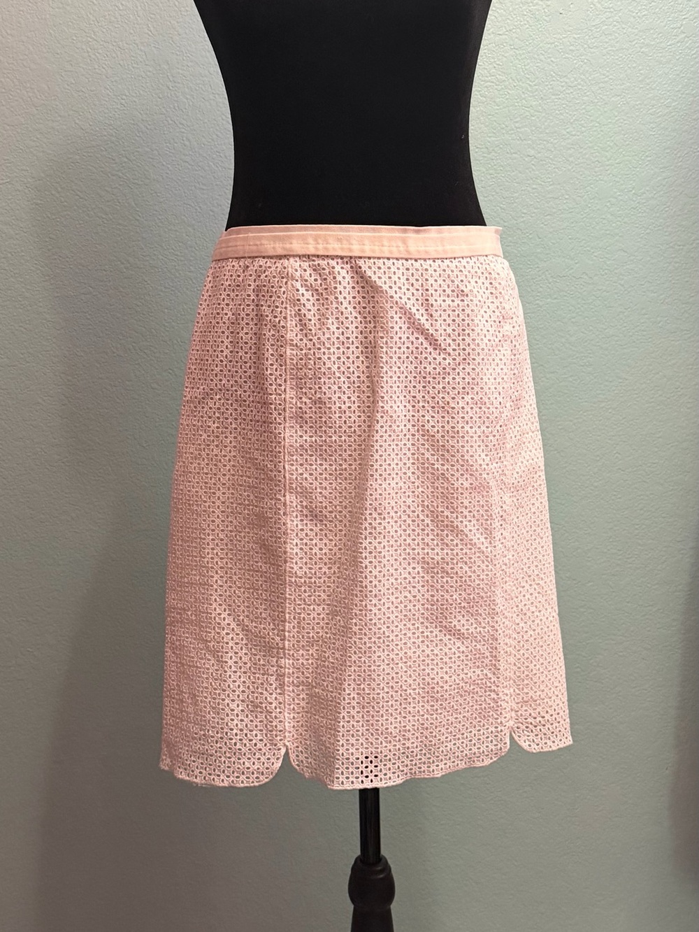 Elie Tahari White Eyelet Lace A-Line Skirt Size 8 | Coastal Preppy Quiet Luxury